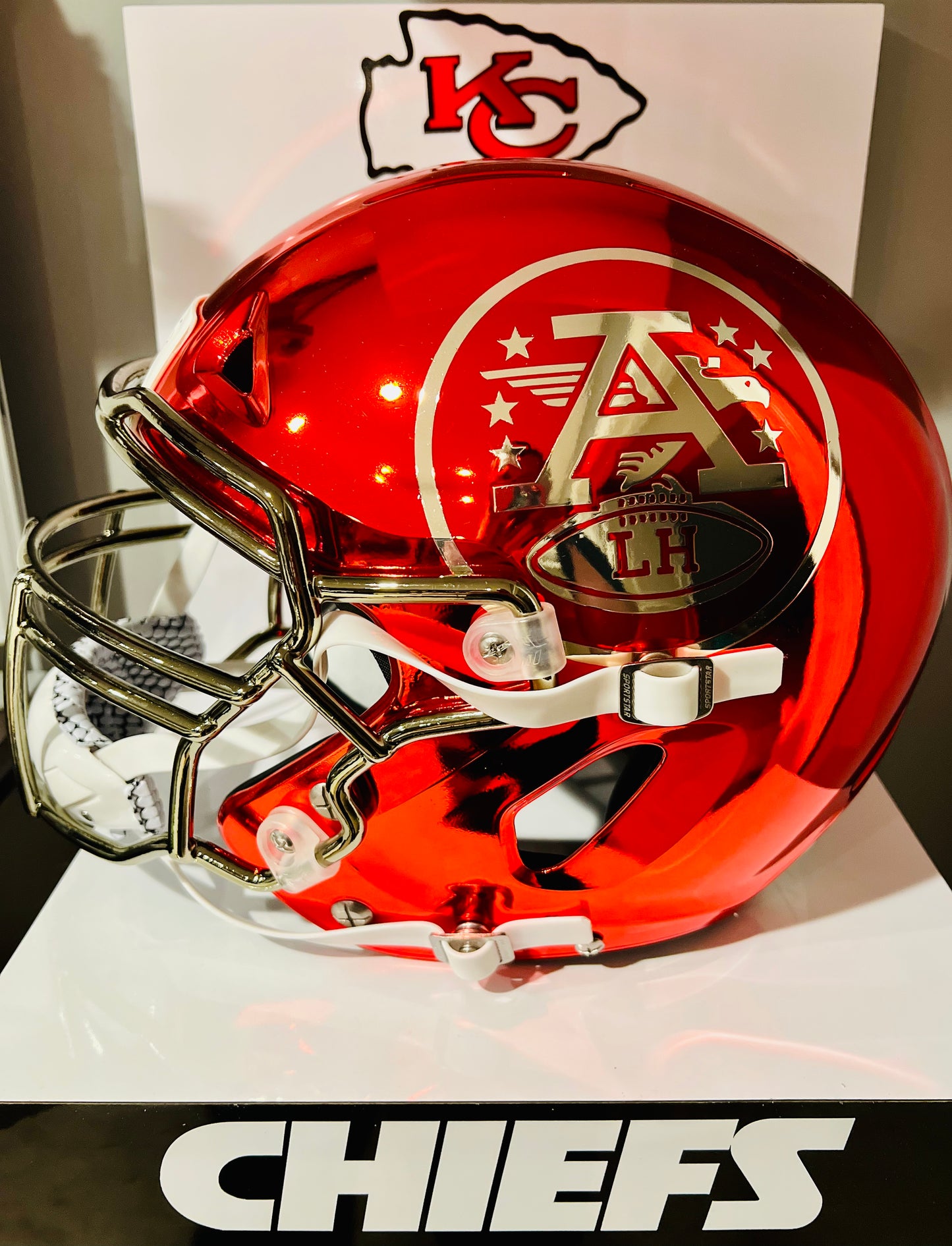 Mahomes Chiefs Custom Red Chrome Vicis Beckett COA